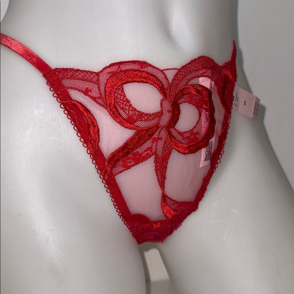 Victoria's Secret Scarlet Lace Bra Set 34B & Small thong NWT - Picture 2 of 7